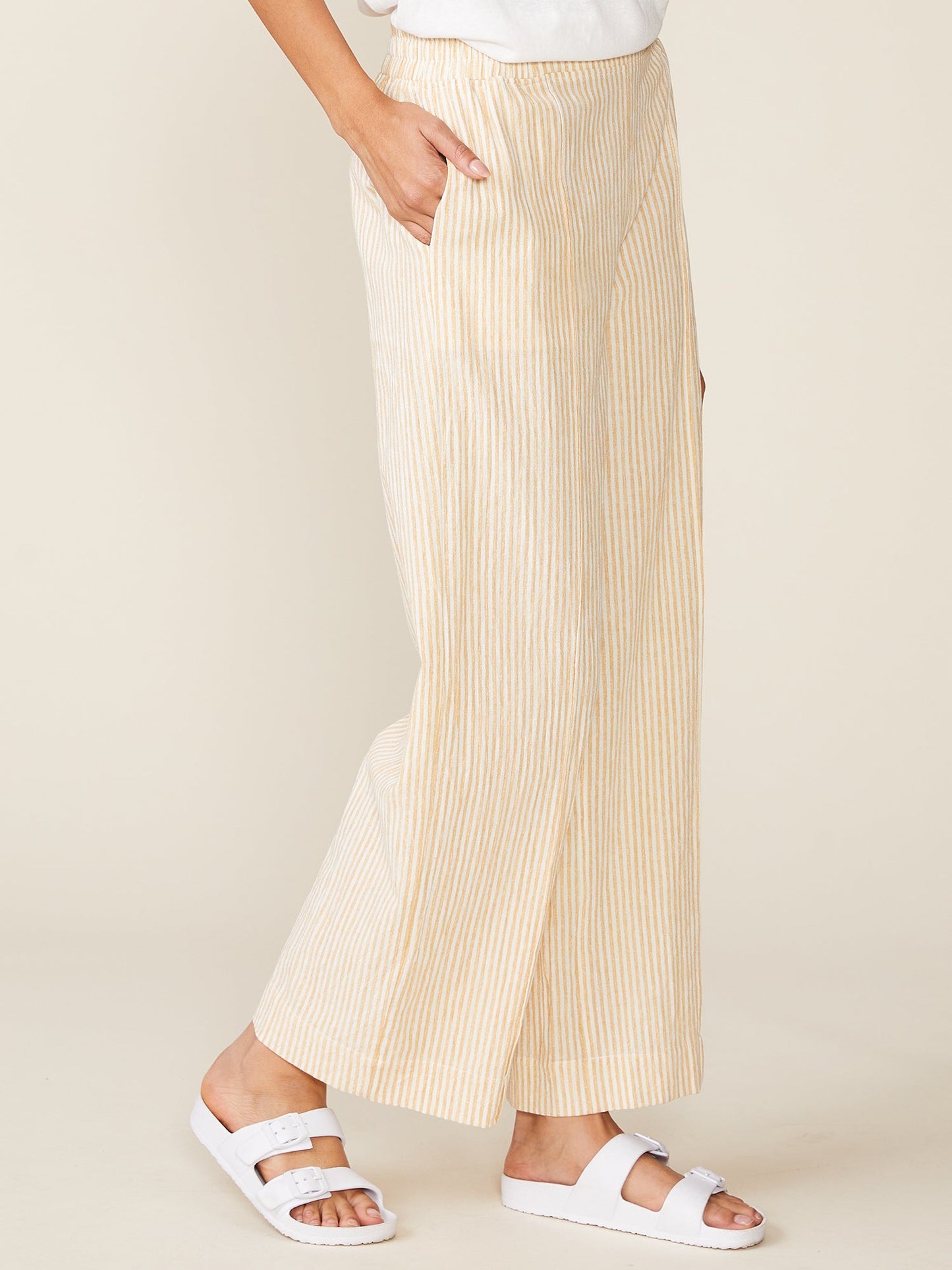 Walking on Sunshine Seamed Pull On Pants
