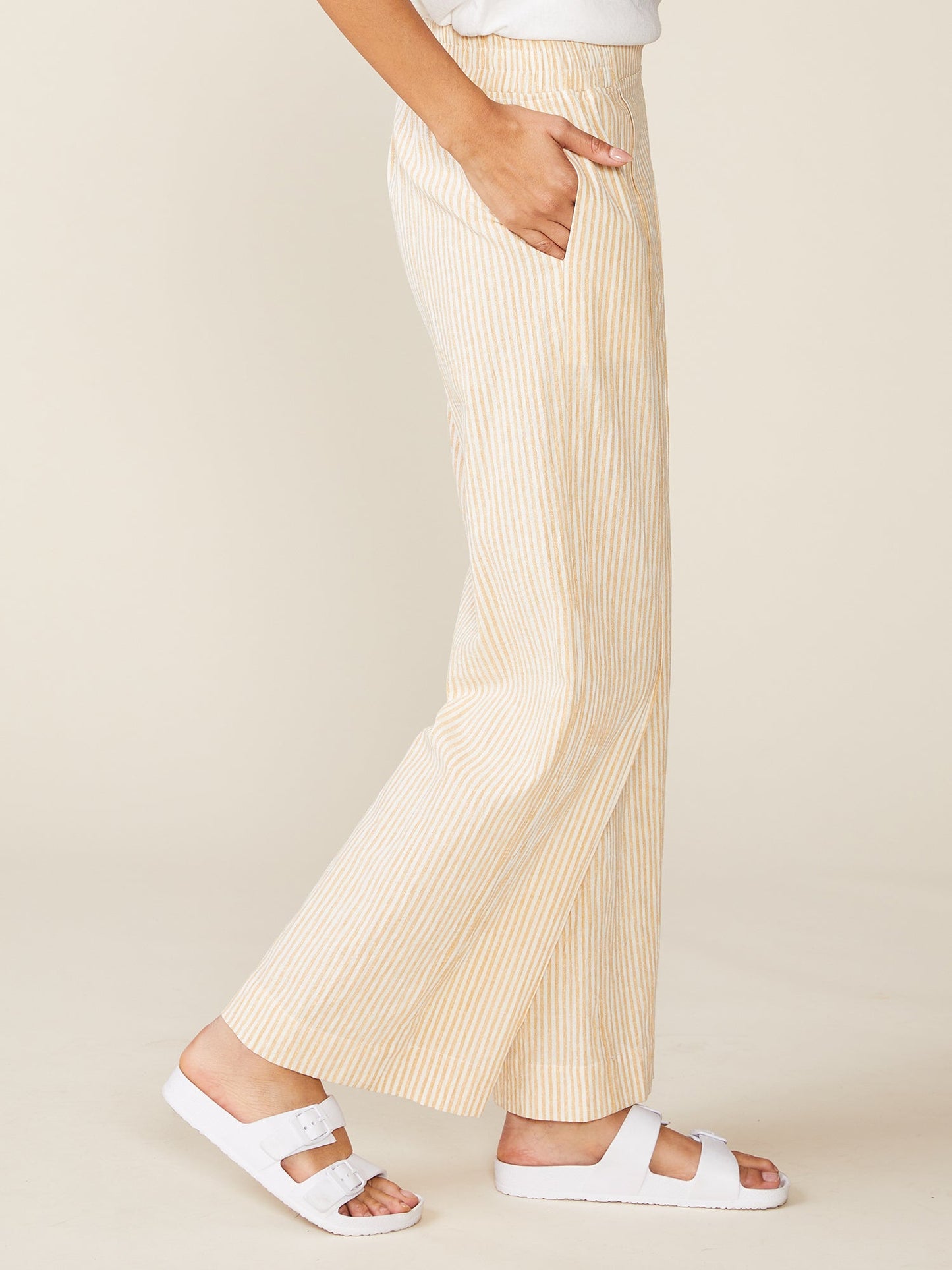 Walking on Sunshine Seamed Pull On Pants