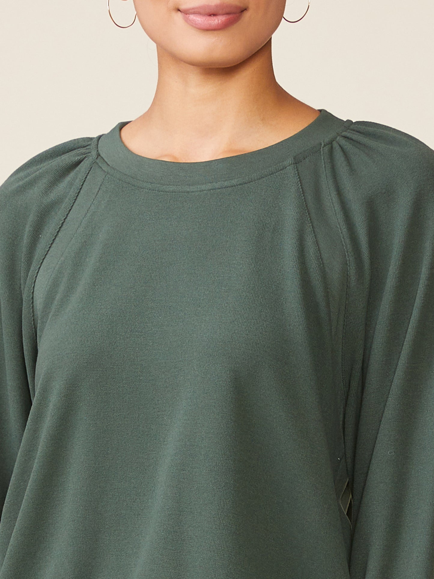 Raglan Duet Bungee Pullover