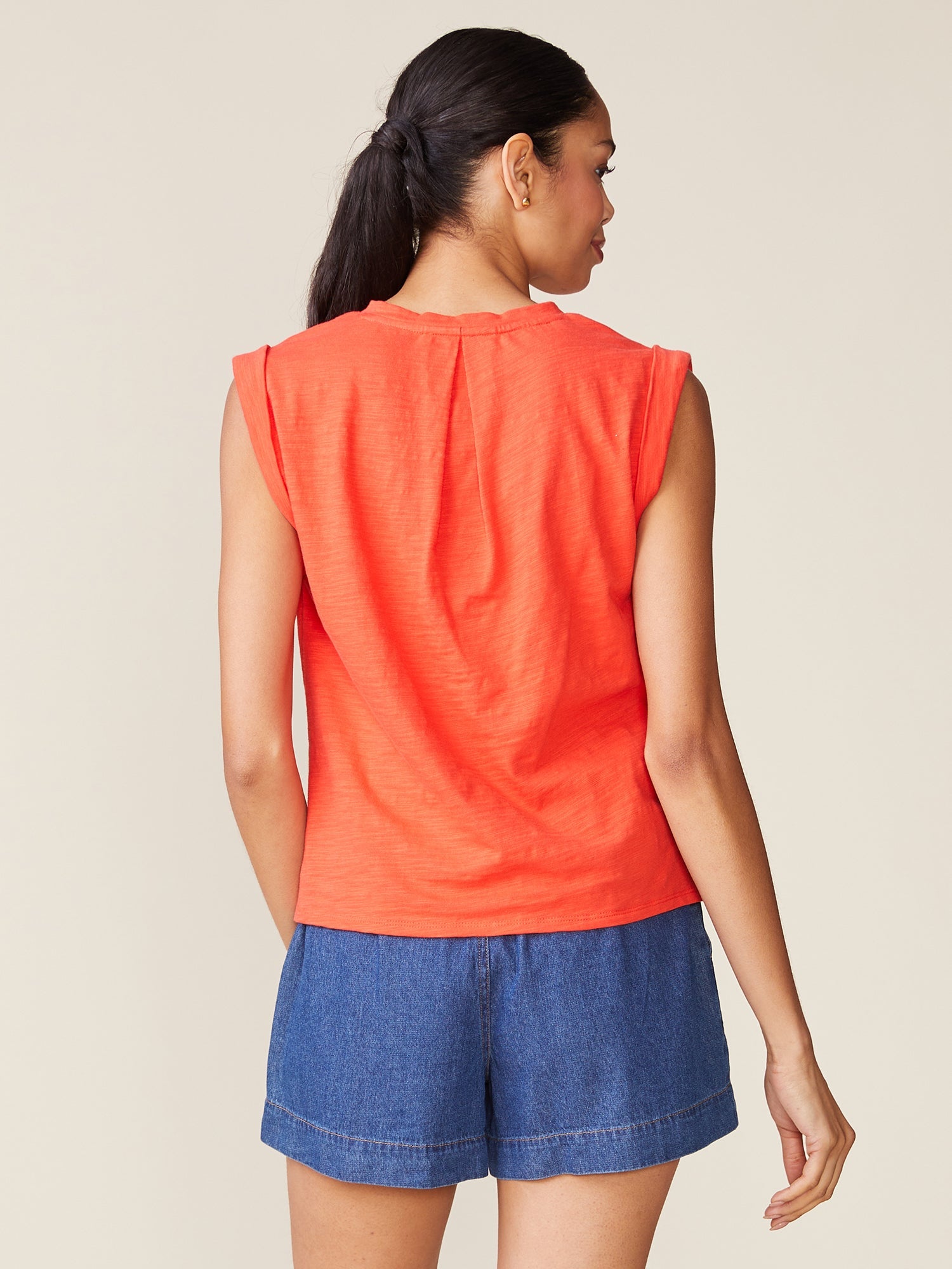 Cuffed V-neck Muscle Slub Tee - Red Alert