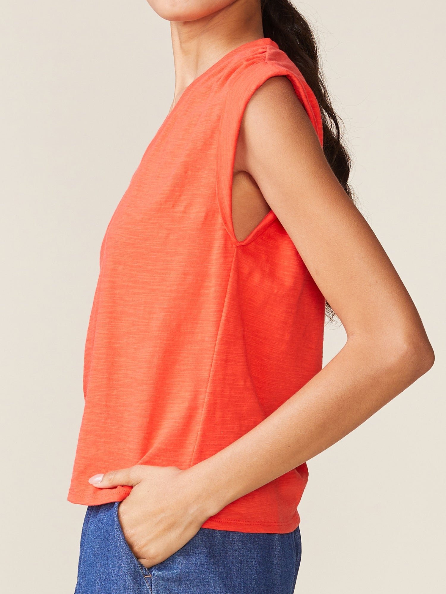 Cuffed V-neck Muscle Slub Tee - Red Alert
