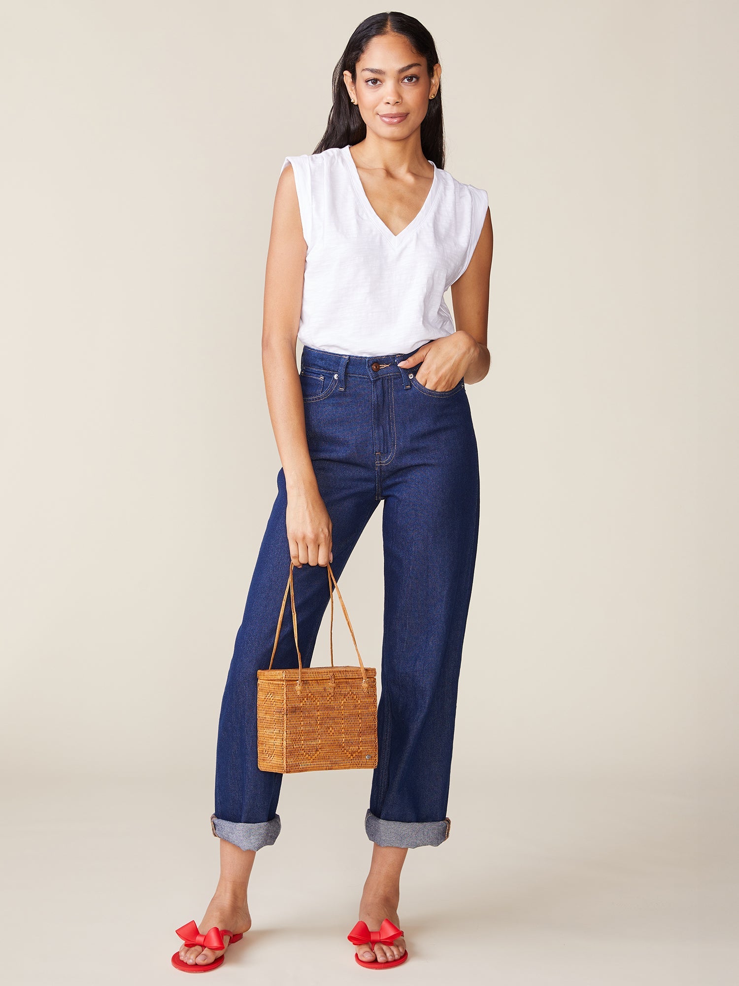 Cuffed V-neck Muscle Slub Tee - White