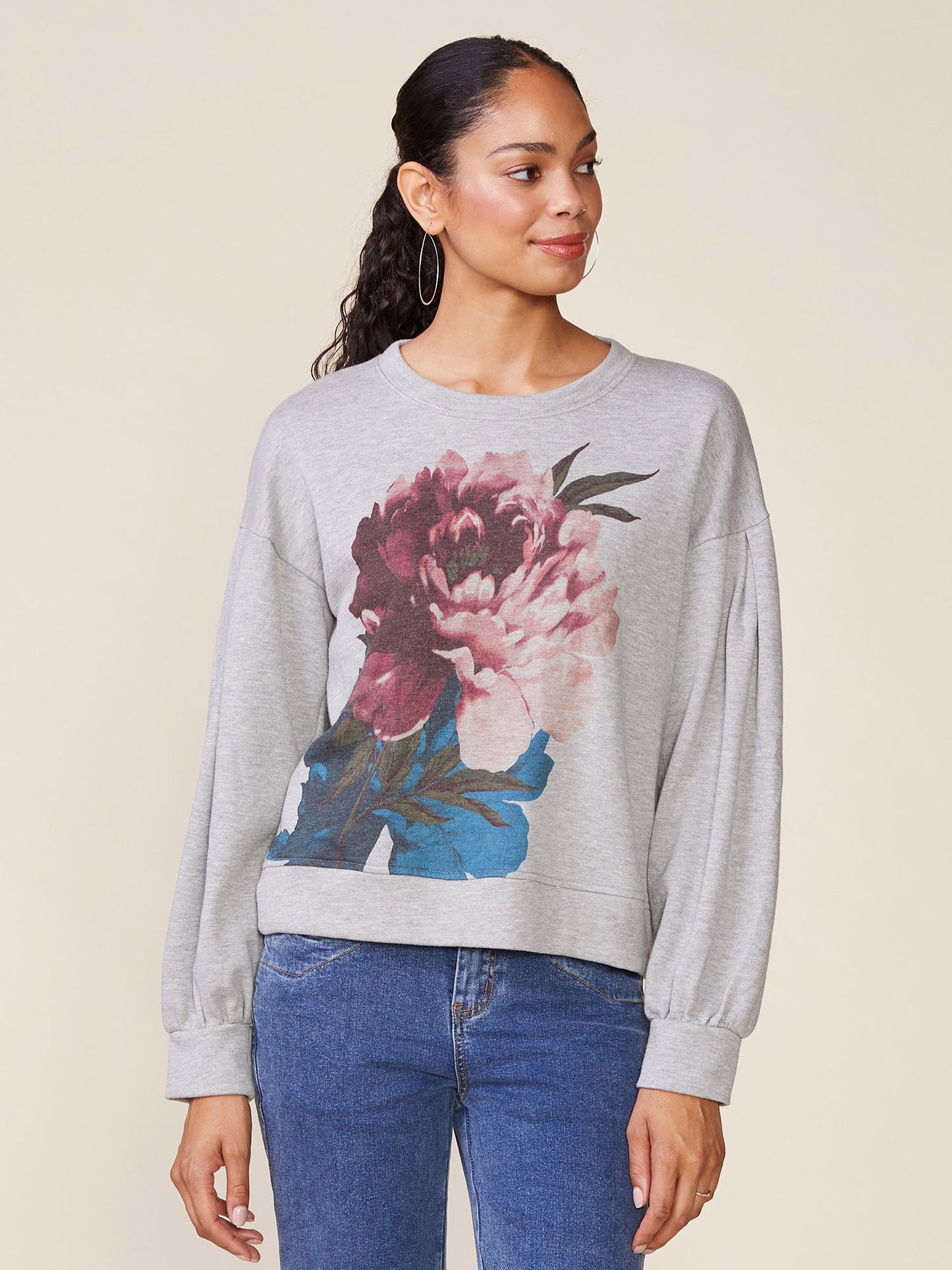 Oversized Flower Placement Pullover