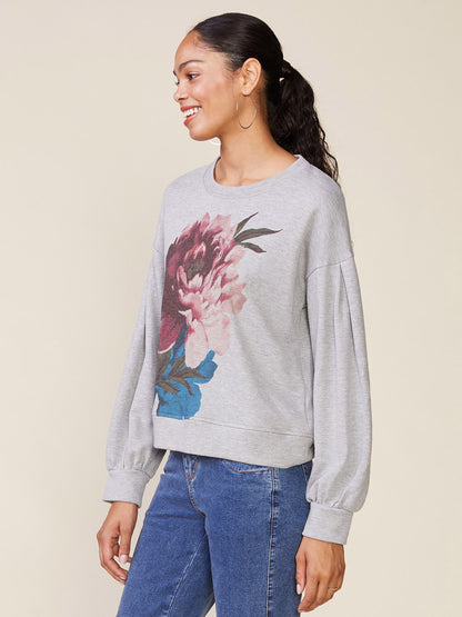 Oversized Flower Placement Pullover