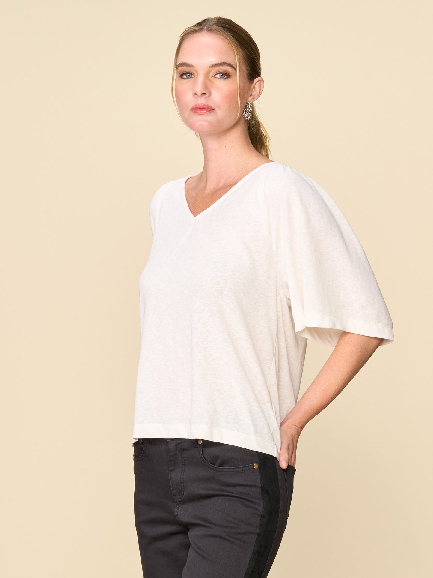 Linen Like Short Sleeve V-neck Smock Detail Top