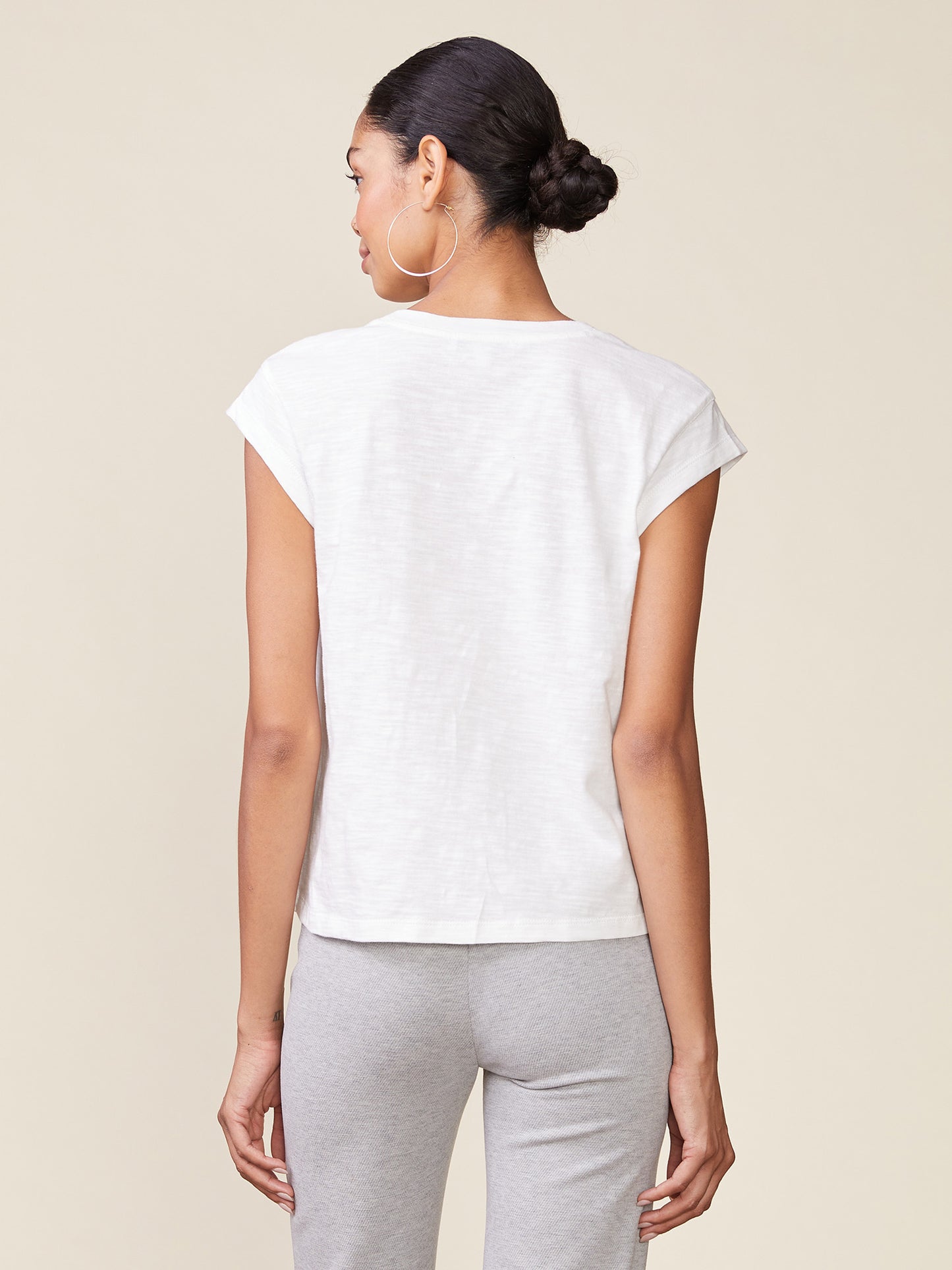 Extended Sleeve V-neck Slub Top