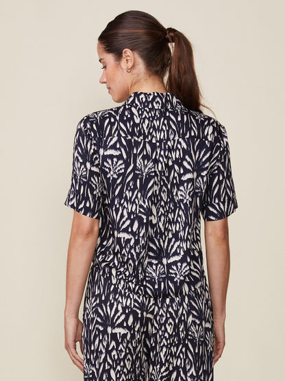 Printed Cropped Button-Up Top